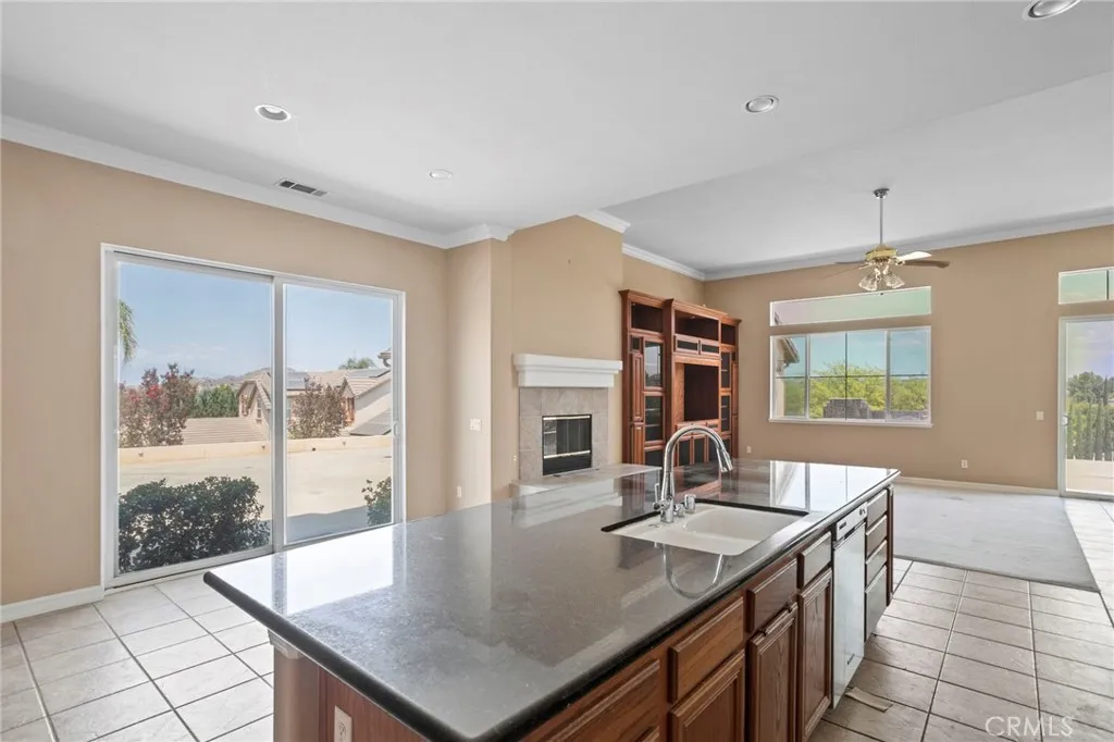 18530 Oak Park, Riverside, California 92504 — photo 5