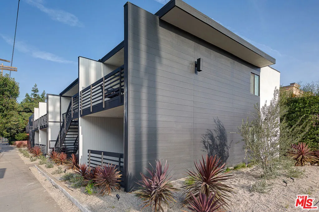 11680 W Ohio Avenue 208, Los Angeles, California 90025 — photo 5