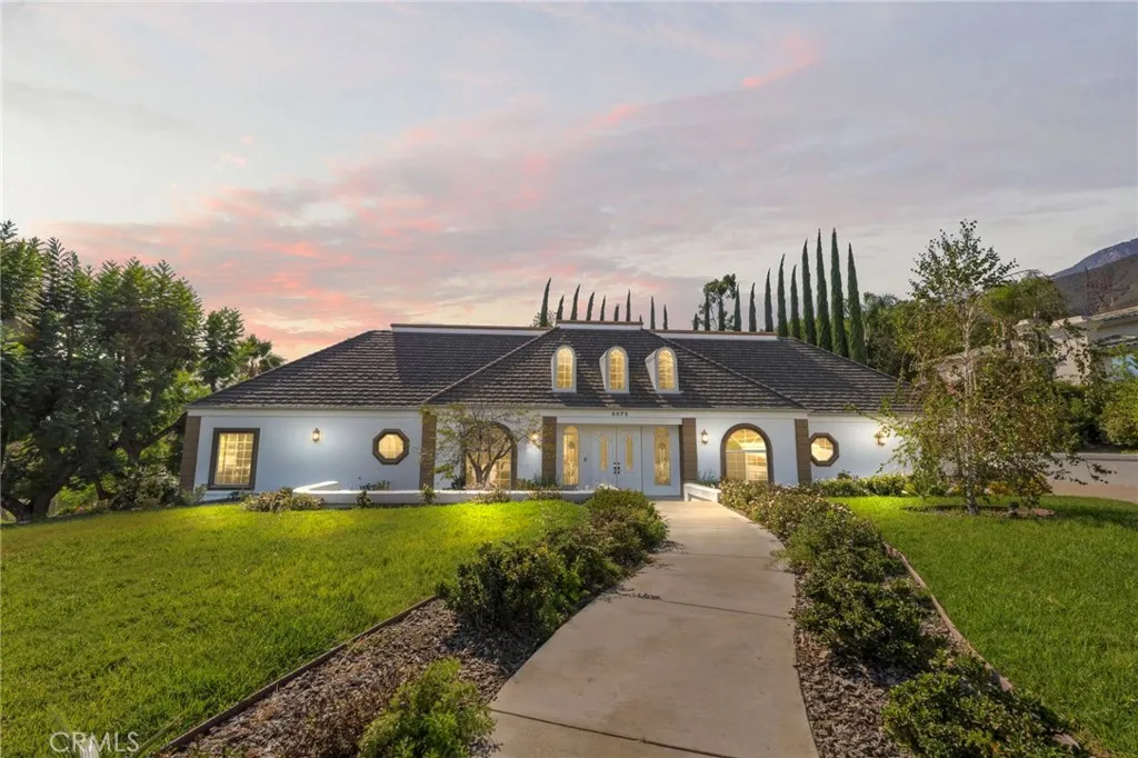 5072 Castle Ct