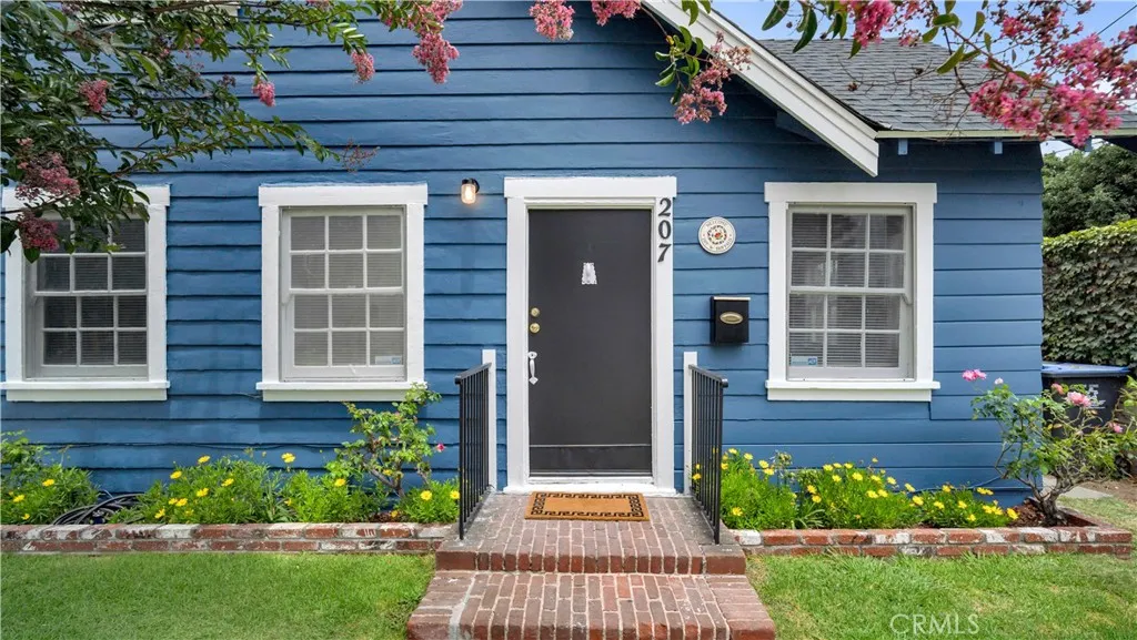 207 W Buffalo Avenue, Santa Ana, California 92706 — photo 4