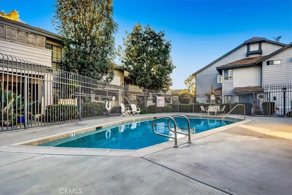 883 W 34th N, Long Beach, California 90806 — photo 4