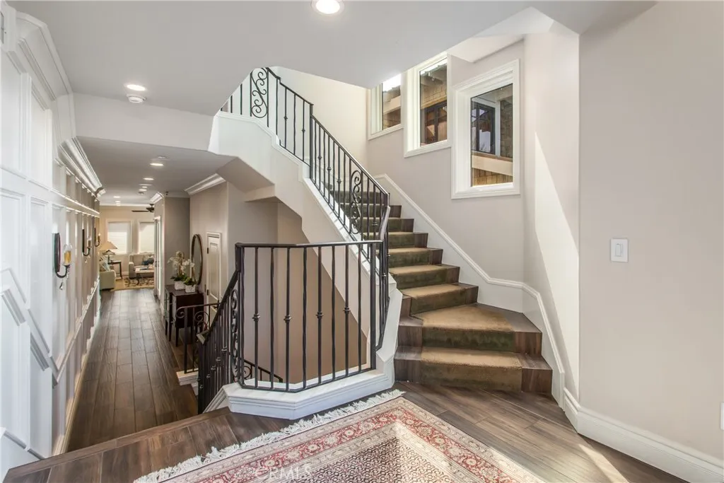 352 Hazel Drive, Corona Del Mar, California 92625 — photo 4