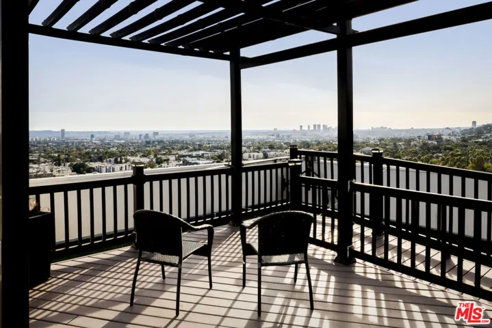 Sundeck
