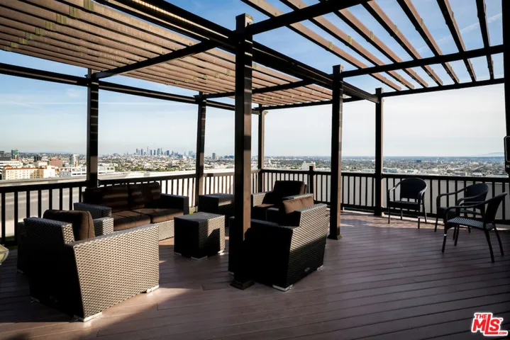 Sundeck