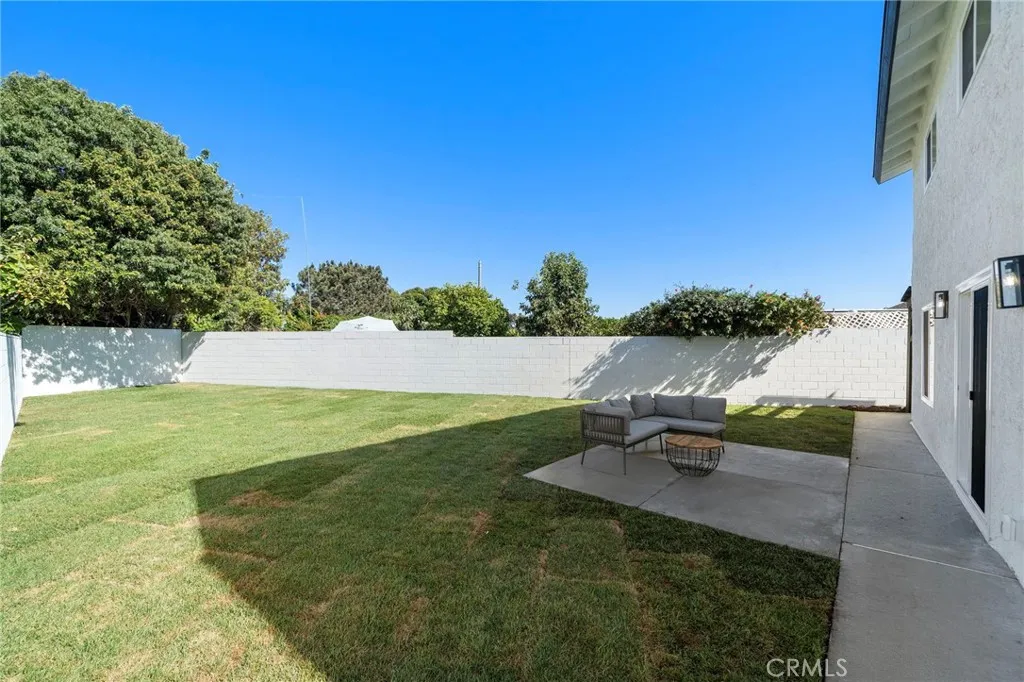 Park-Like backyard with endless possibilities