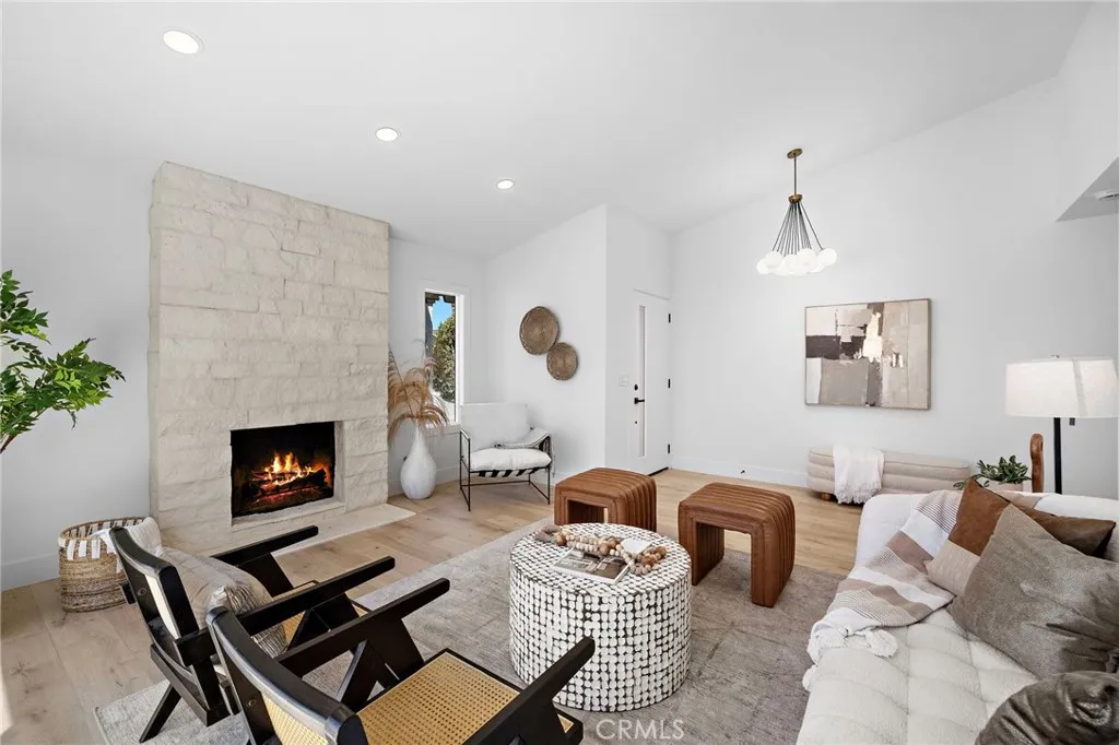 Another beautiful view of living room area