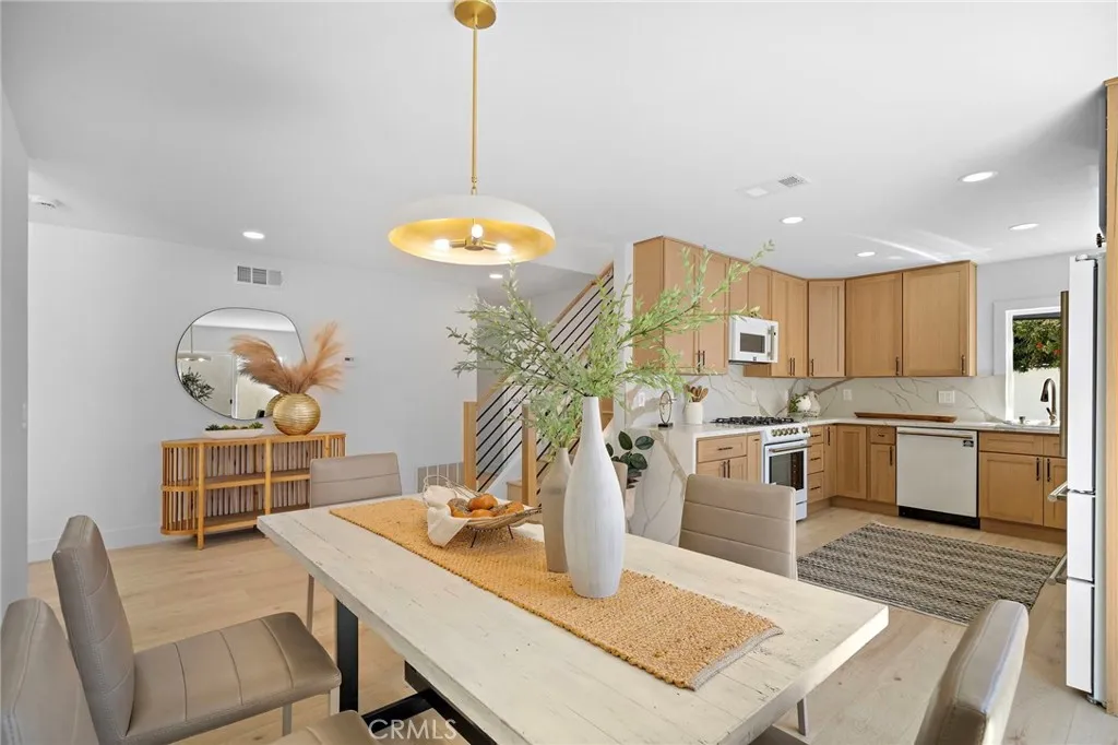 Dining area that opens to kitchen!