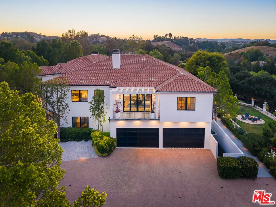 5192 Pkwy Calabasas
