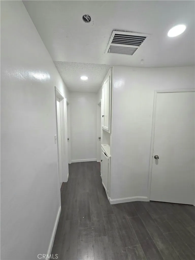 237 W Van Koevering Street, Rialto, California 92376 — photo 4