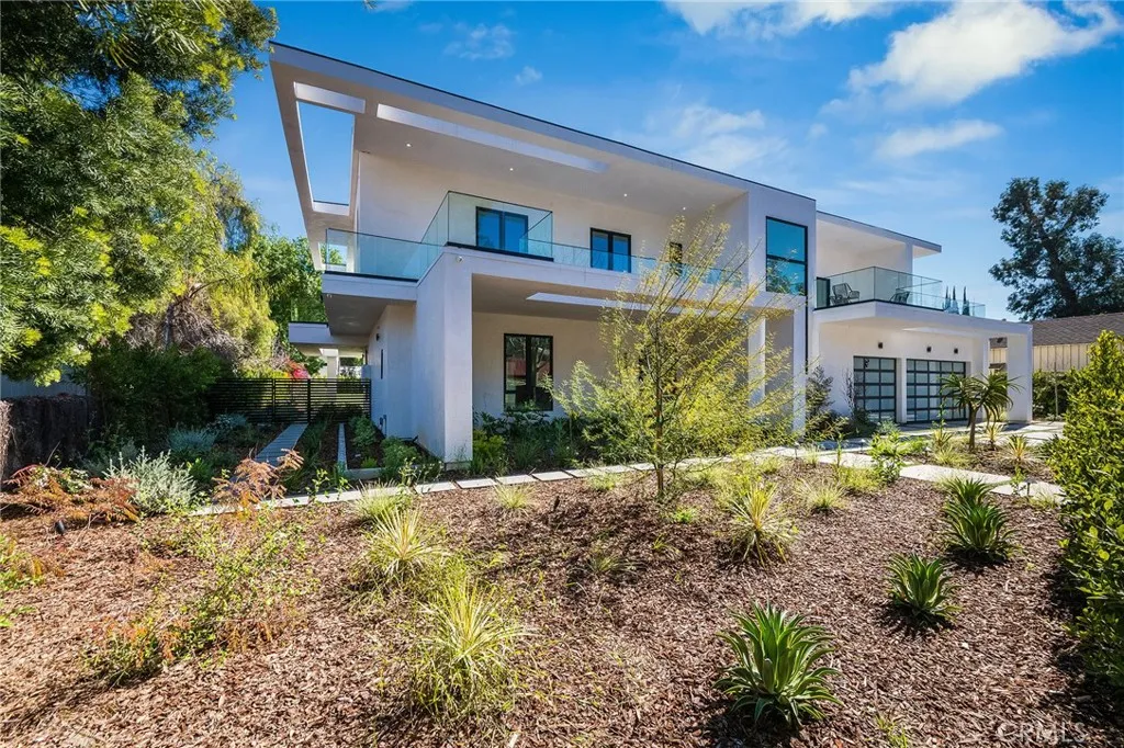 4930 Palomar Drive, Tarzana, California 91356 — photo 5