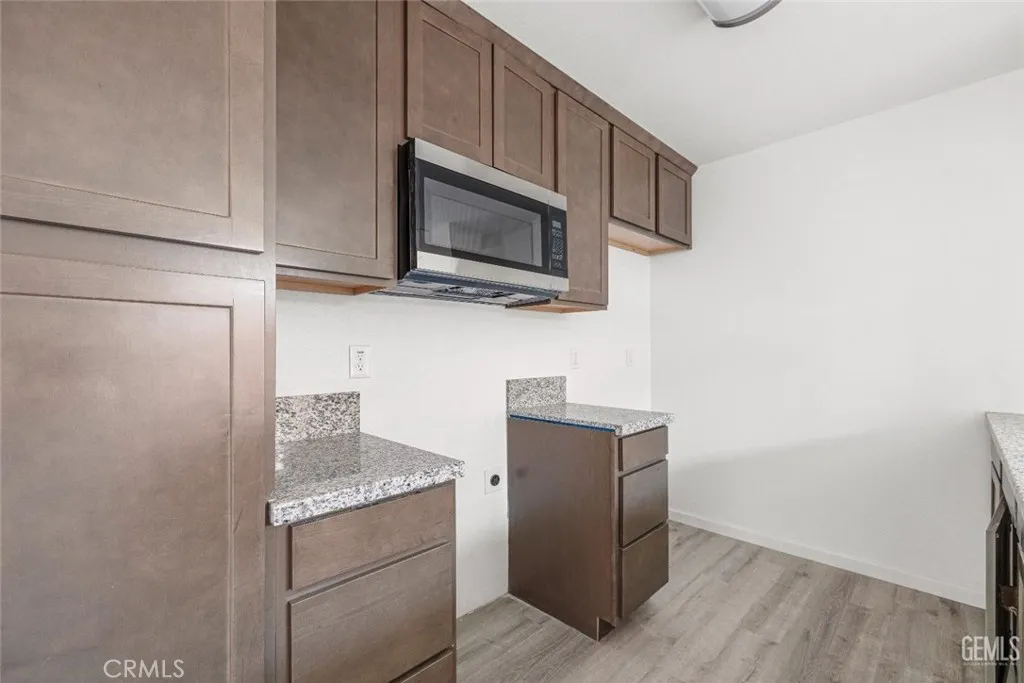 1417 Oregon, Bakersfield, California 93305 — photo 4