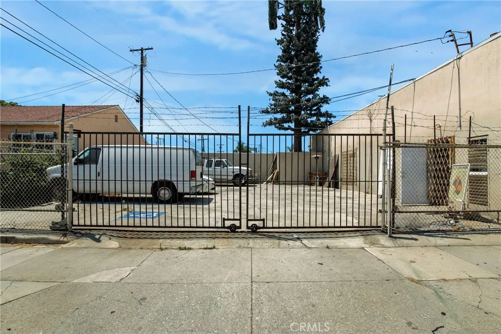 3800 W Imperial Hwy, Hawthorne, California 90303 — photo 5