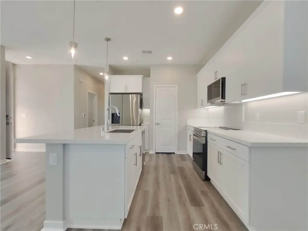 1734 Lorraine Drive 2, Corona, California 92882 — photo 4