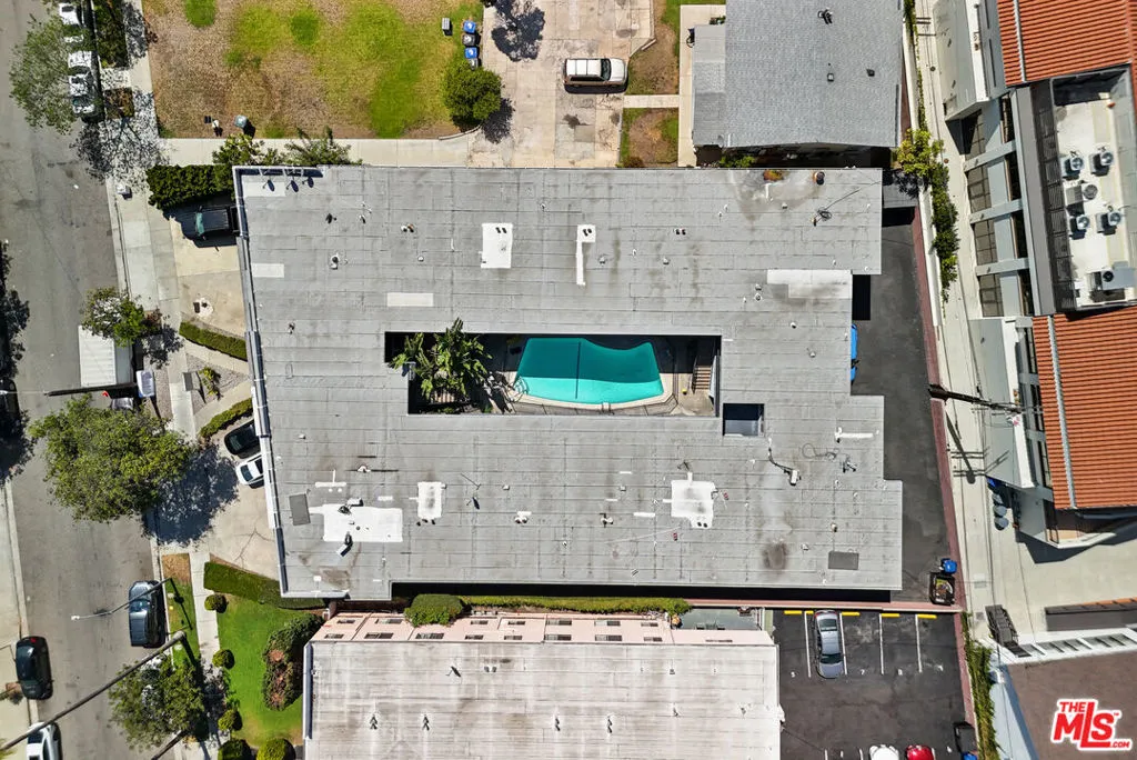 323 E Chestnut Street, Glendale, California 91205 — photo 4