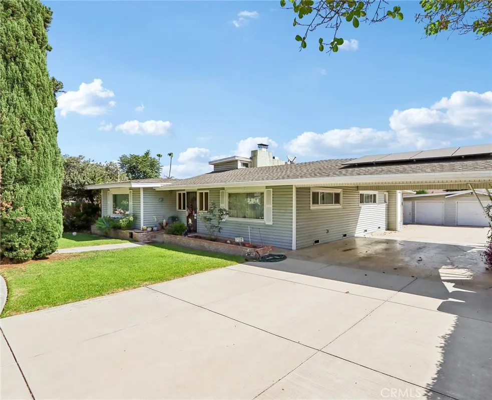 1429 Kellogg Ave