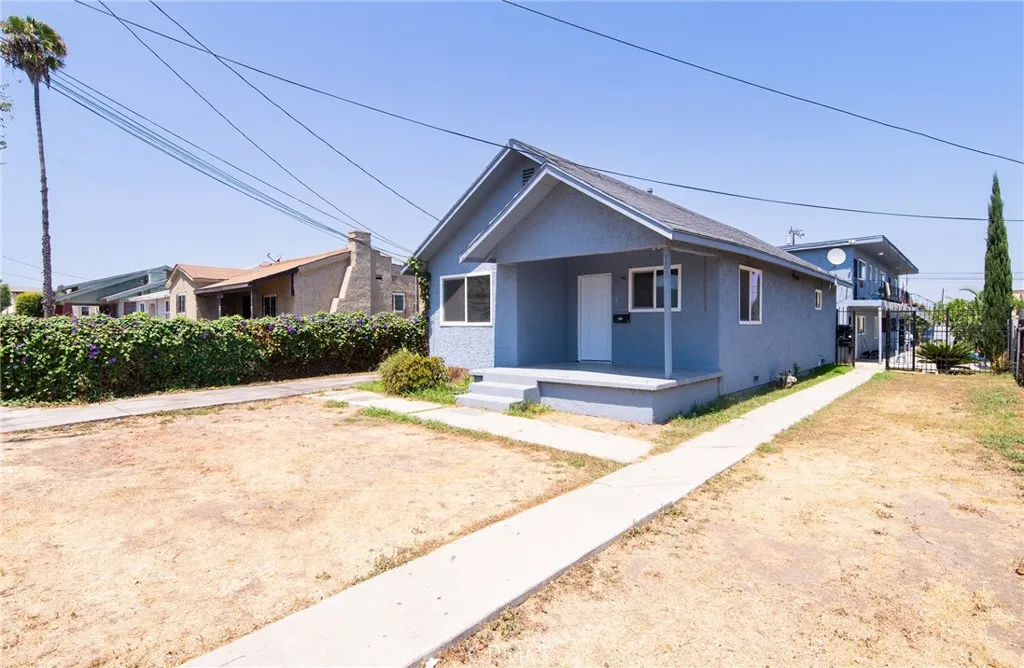1035 W 107th, Los Angeles, California 90044 — photo 4