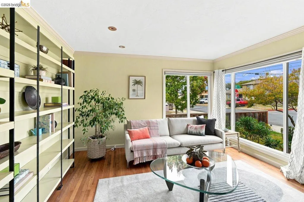 2400 Mcbryde Ave, Richmond, California 94804 — photo 4