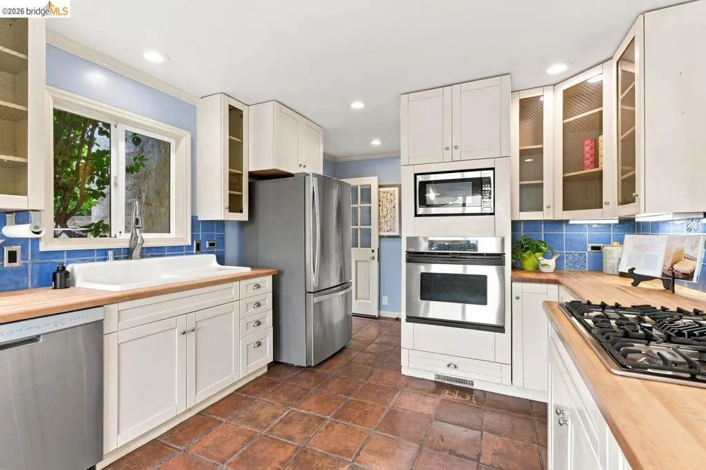 2400 Mcbryde Ave, Richmond, California 94804 — photo 5