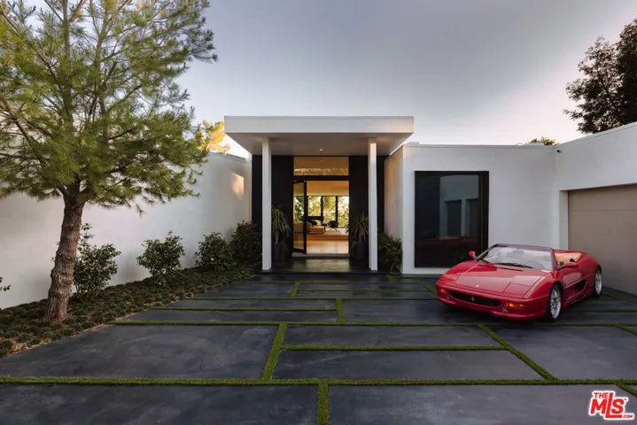 500 Chalette Drive, Beverly Hills, California 90210 — photo 4