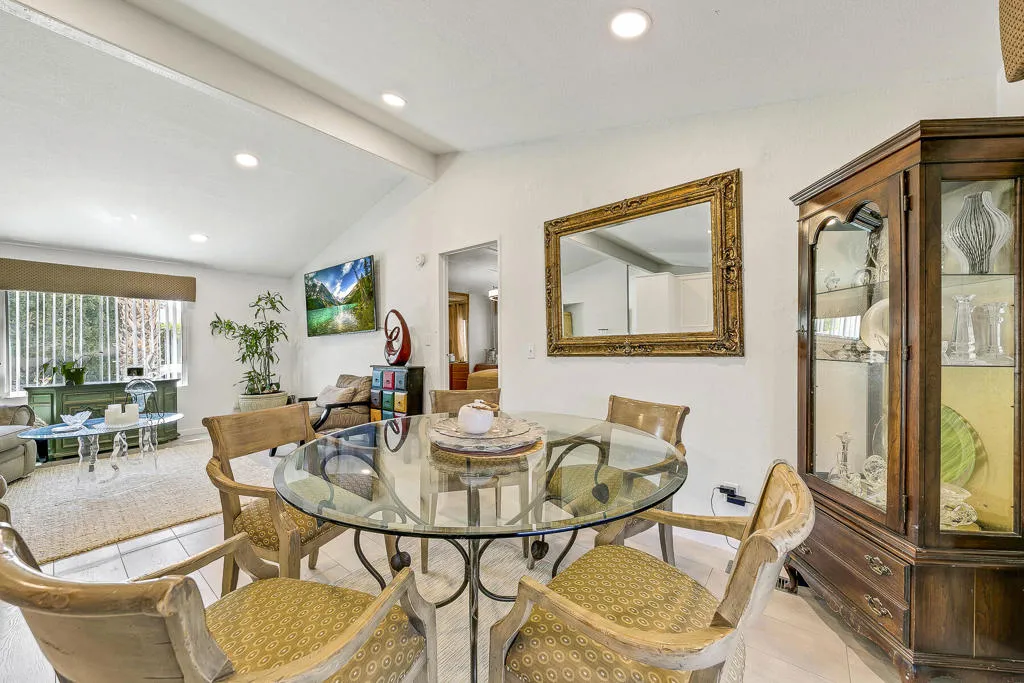 20 DINING MLS 20 DINING MLS