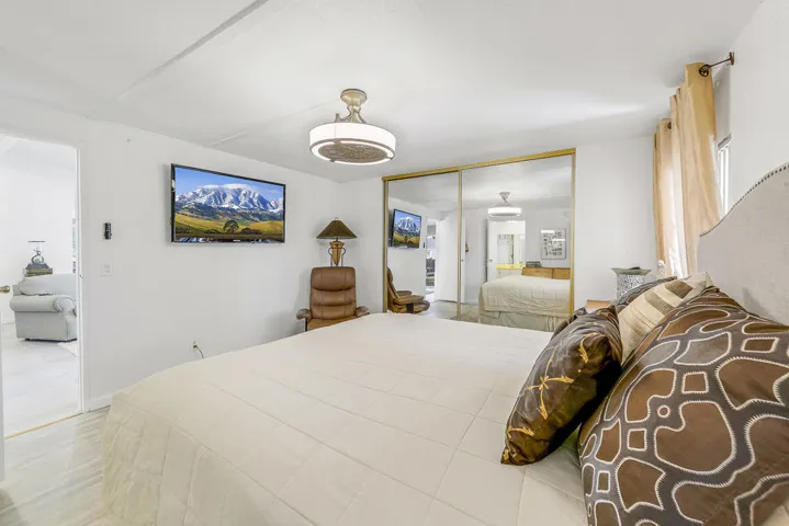 25 MASTER BED MLS
