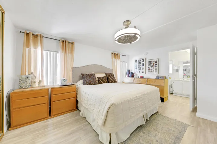 24 MASTER BED MLS