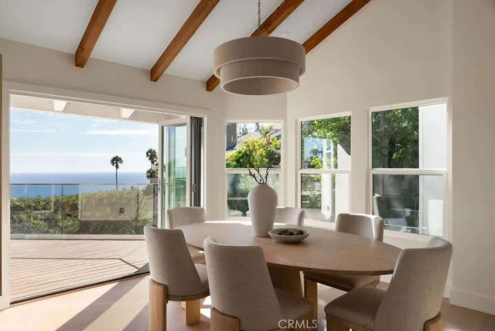 Dining Area with Indoor/Outdoor Experience