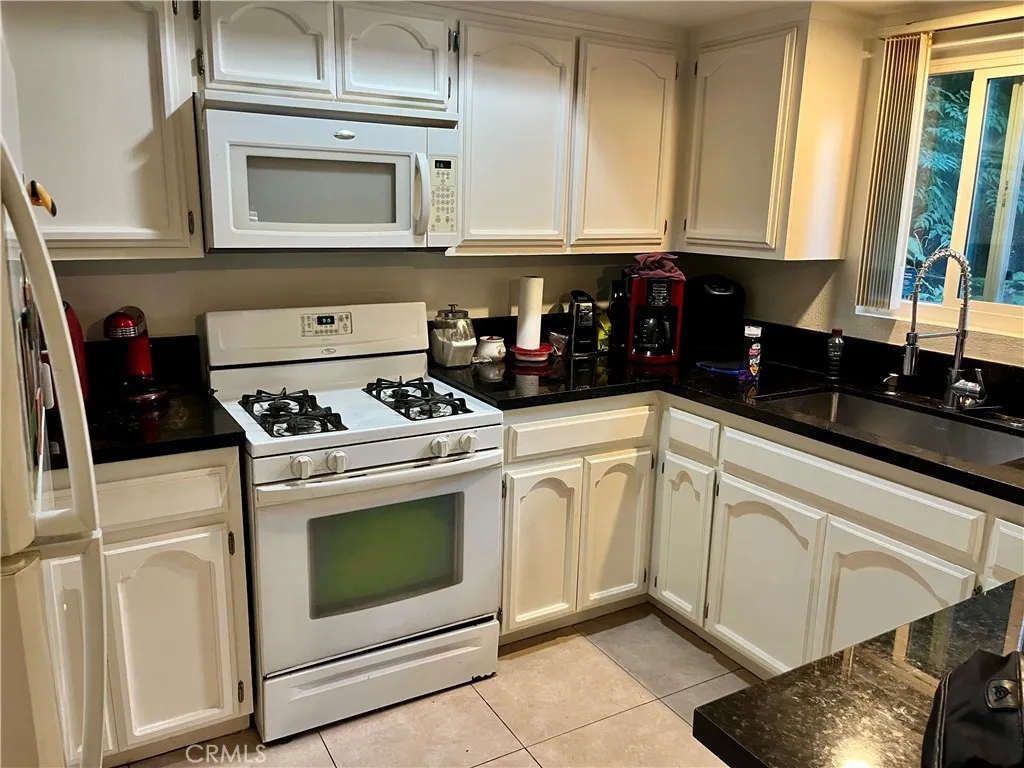32865 Pepper Drive, Lake Elsinore, California 92532 — photo 5