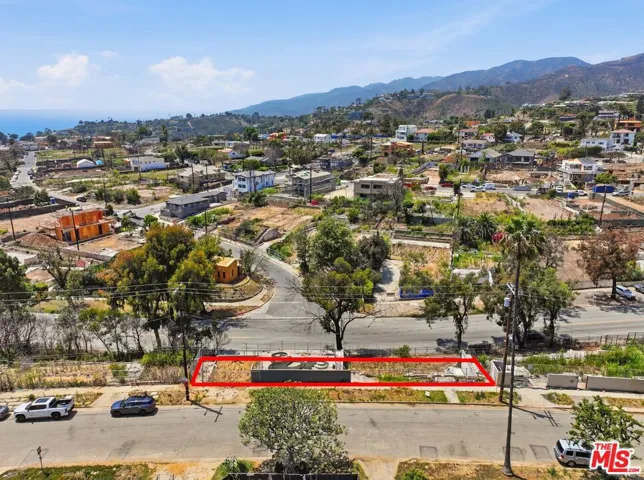 545 N Las Casas Avenue, Los Angeles, California 90272 — photo 4