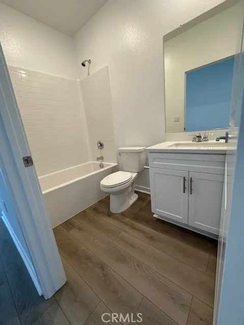 Downstairs full bath