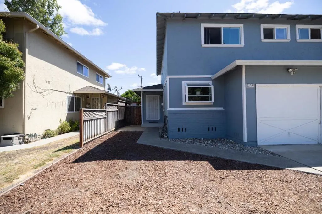 12741276 Flora Avenue, San Jose, California 95117 — photo 4