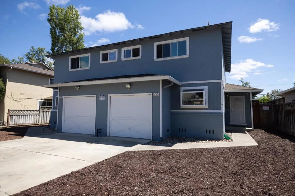 12741276 Flora Ave