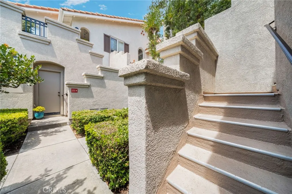 133 California Ct