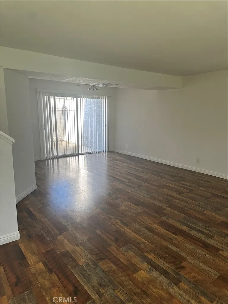 172 W Walnut D, Rialto, California 92376 — photo 5