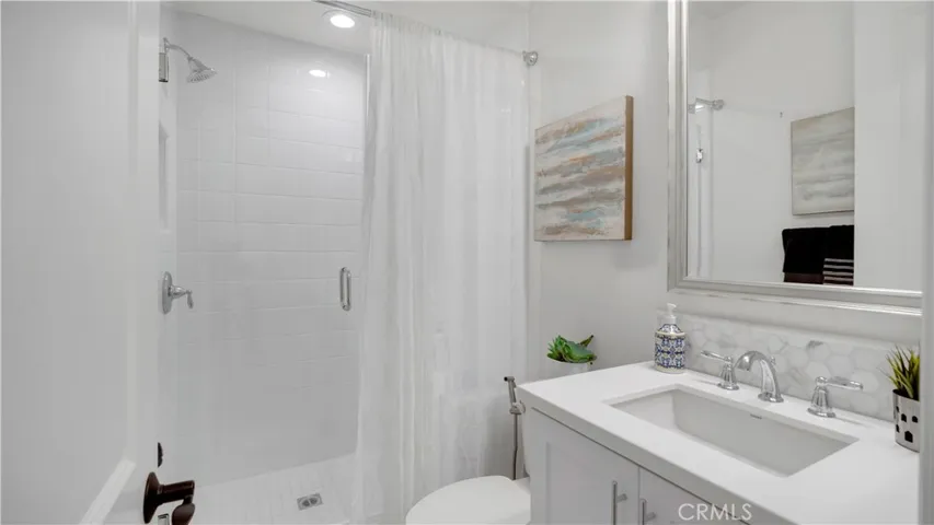 Main-level full bathroom