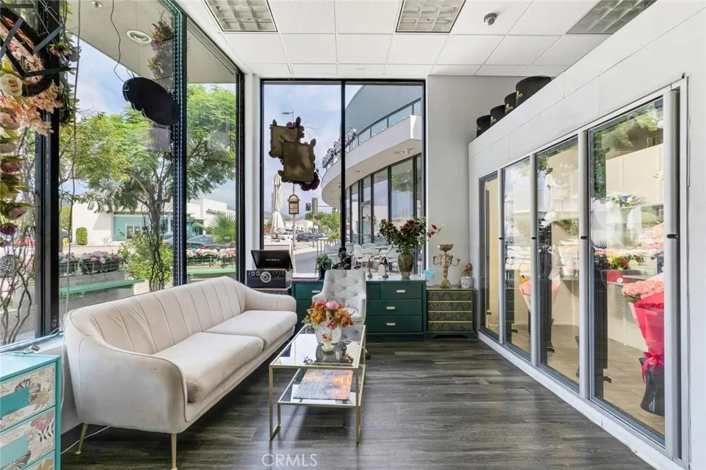 350 N Glendale Avenue D, Glendale, California 91206 — photo 4