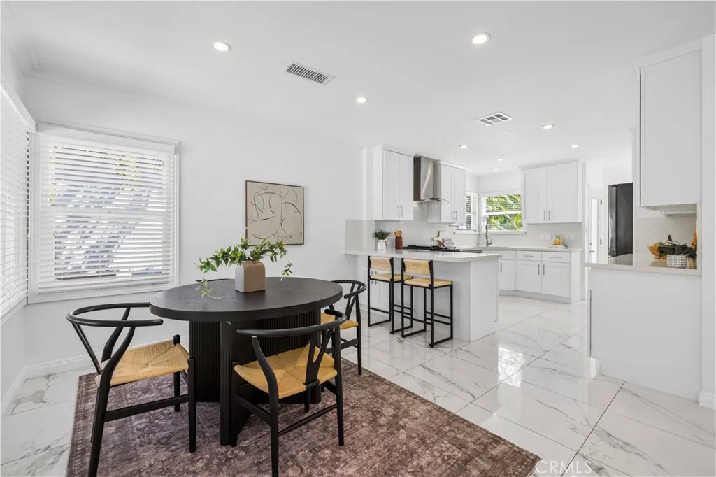 1320 N Catalina, Burbank, California 91505 — photo 4