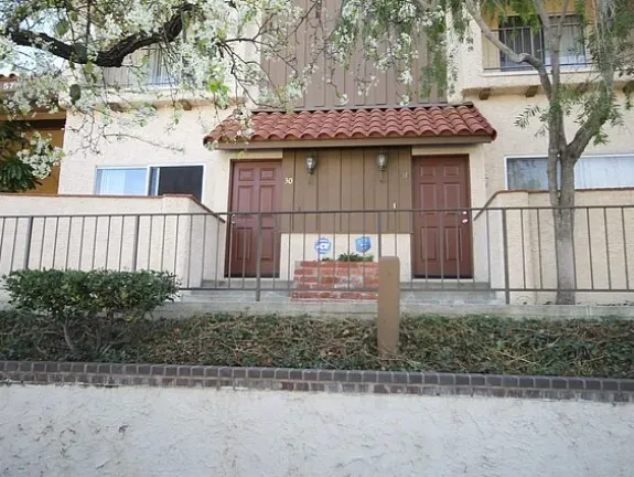 19545 Sherman 30, Los Angeles, California 91335 — photo 4