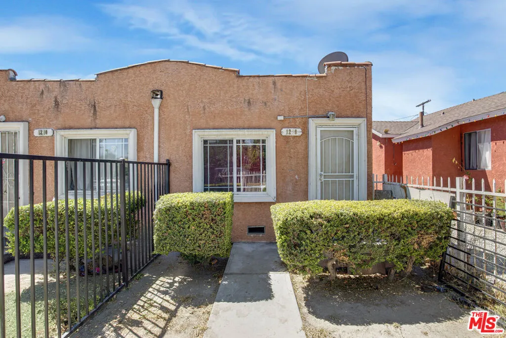 1208 E 74th Street, Los Angeles, California 90001 — photo 4