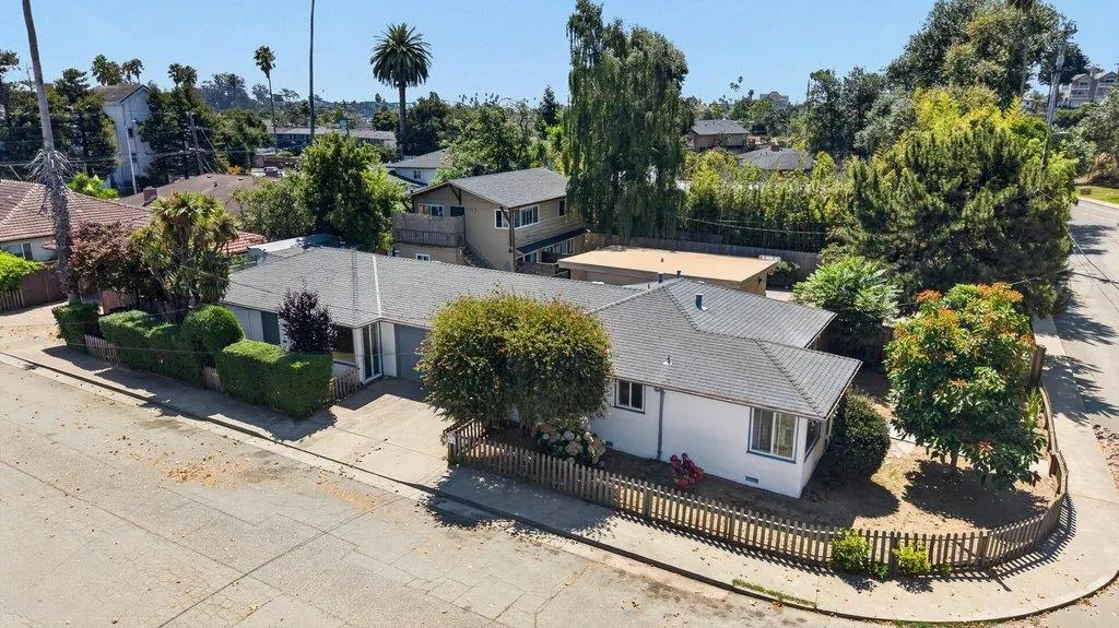 280 San Lorenzo Blvd