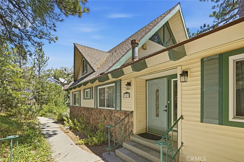 943 Nadelhorn, Lake Arrowhead, California 92352 — photo 5