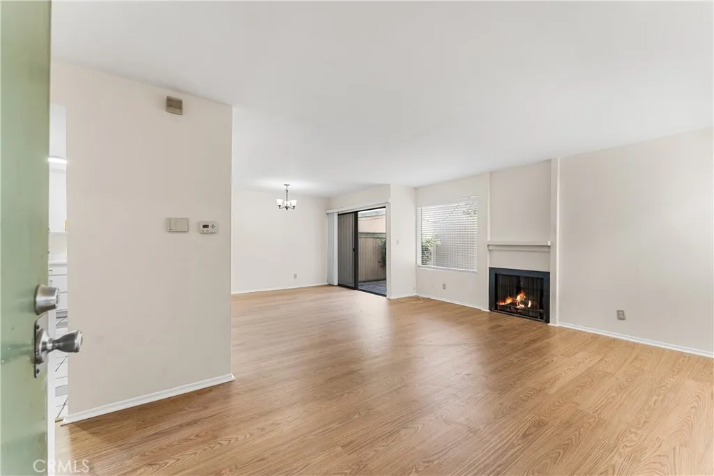 10730 Woodley Avenue 7, Los Angeles, California 91344 — photo 5