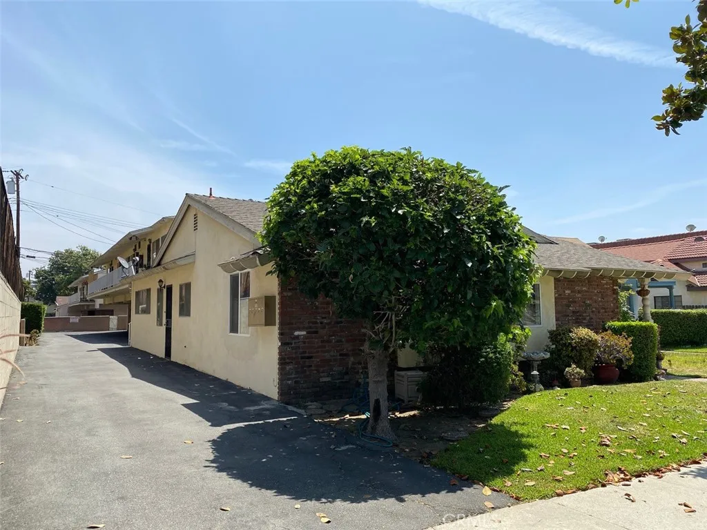 320 N Stoneman Ave