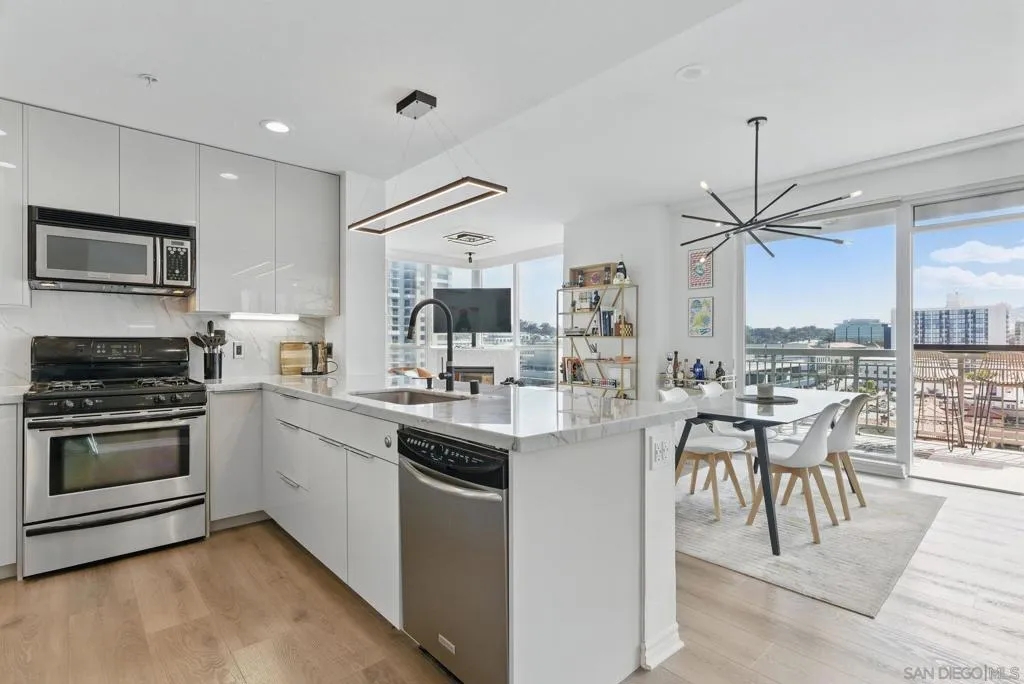 300 W Beech St 1408, San Diego, California 92101 — photo 4