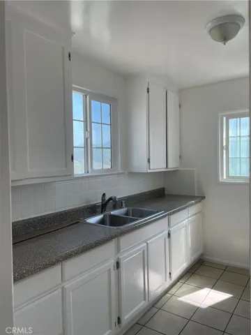 Kitchen counter