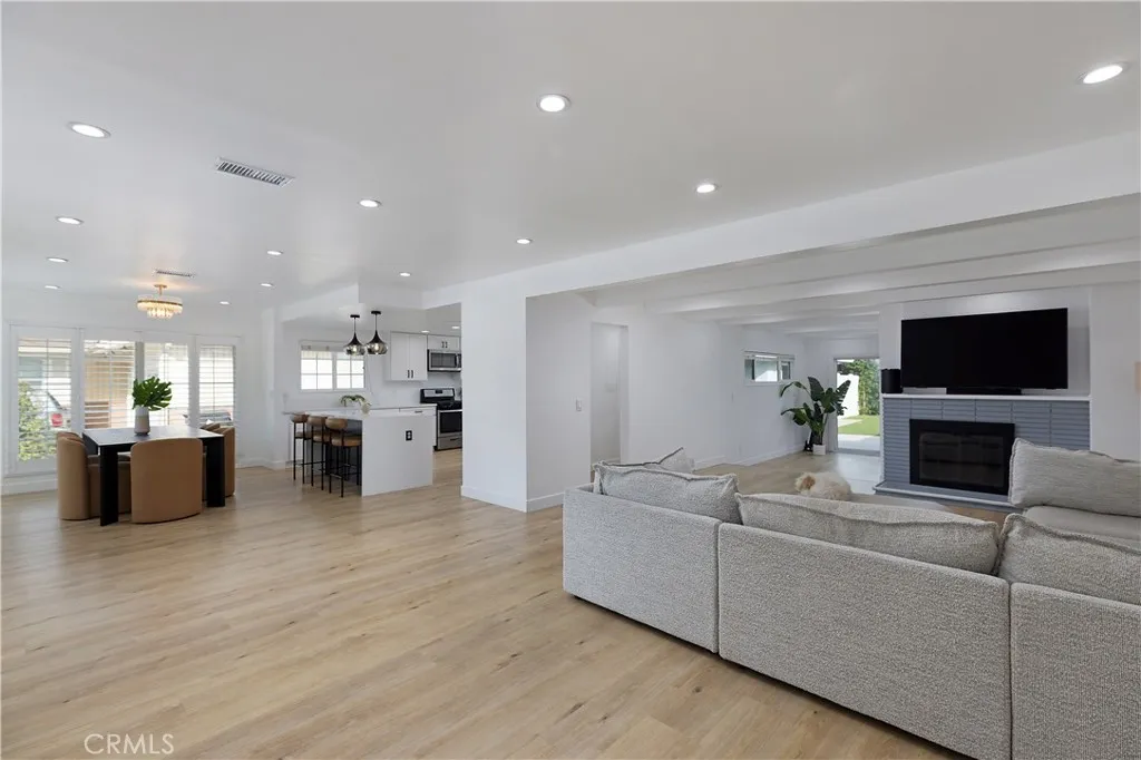 1066 E 45th Way, Long Beach, California 90807 — photo 4
