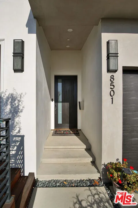 8501 - 8505 Belford Avenue, Los Angeles, California 90045 — photo 4