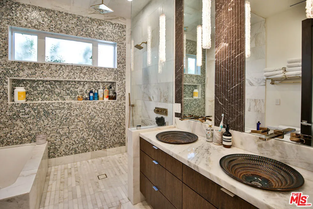 8501 - 8505 Belford Avenue, Los Angeles, California 90045 — photo 5