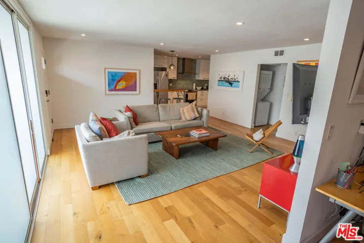 8358 Manitoba Street 5, Playa Del Rey, California 90293 — photo 5