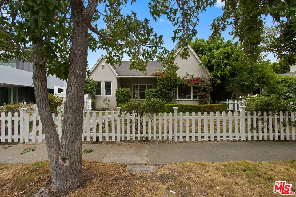 2127 Benecia Ave